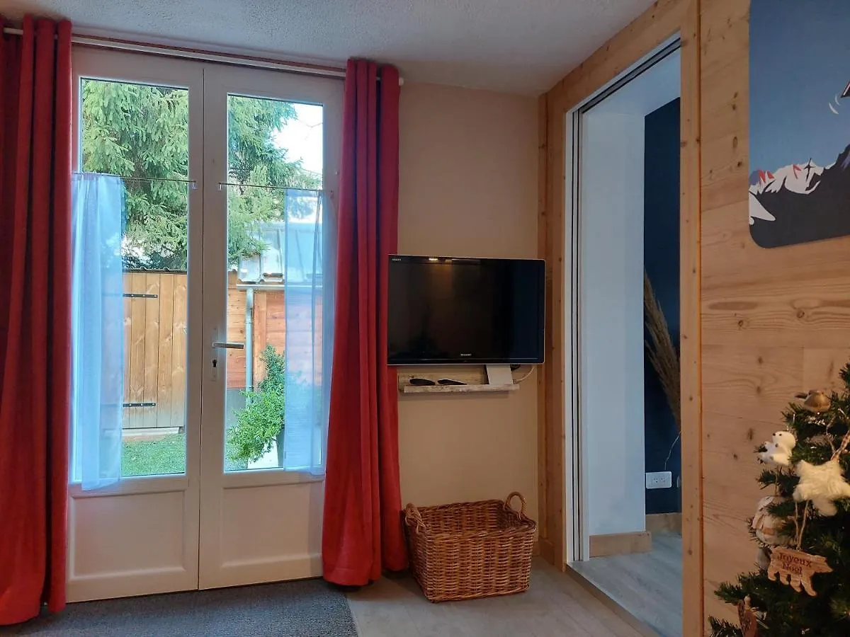 Studio au pied des montagnes Le Bourg-dʼOisans Appartement