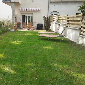 Rez De Chaussée Avec Terrasse Et Jardin Tence